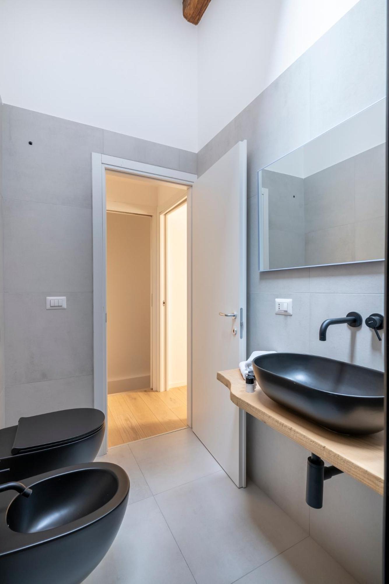 Aldrovandi Luxury Suites And Apartment Bologna Luaran gambar