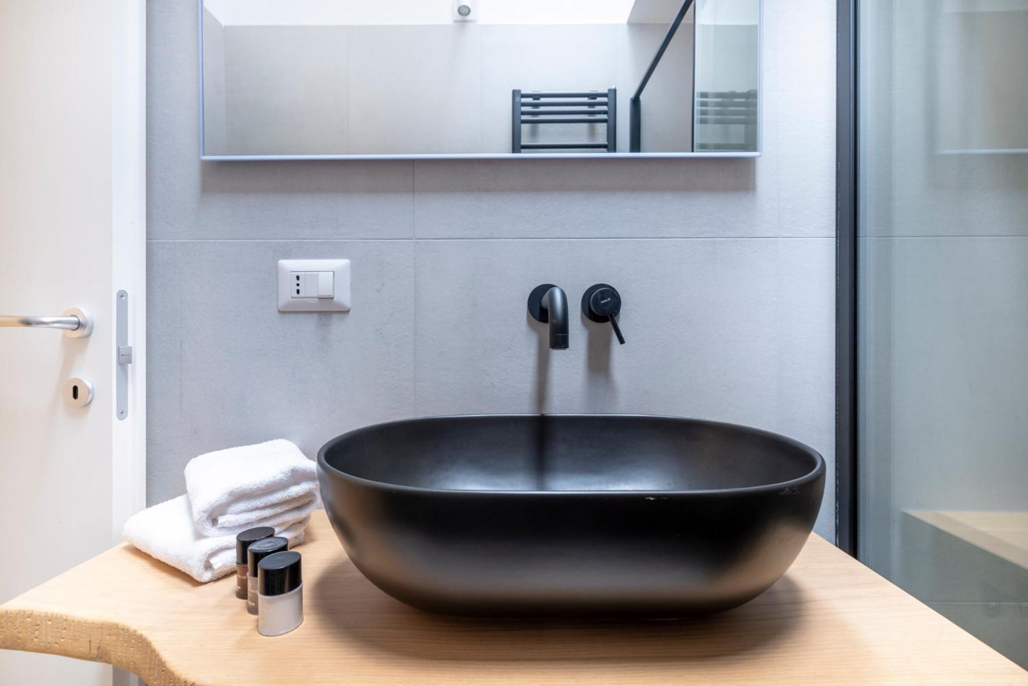Aldrovandi Luxury Suites And Apartment Bologna Luaran gambar